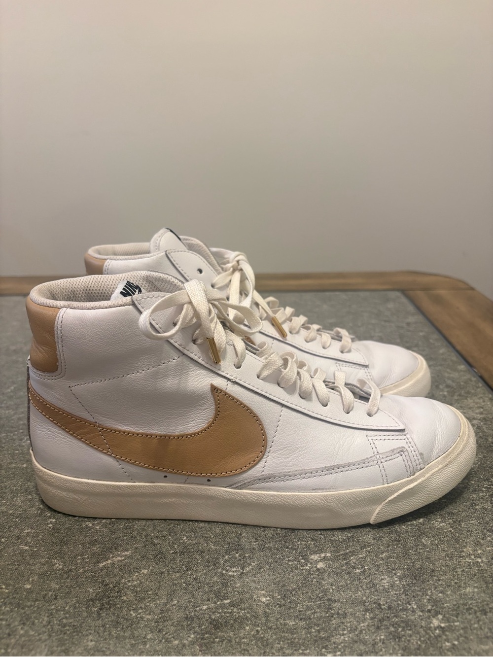 Nike Blazer Mid '77 Vintage White & Tan Leather High-Top Sneakers (Men Size 7)